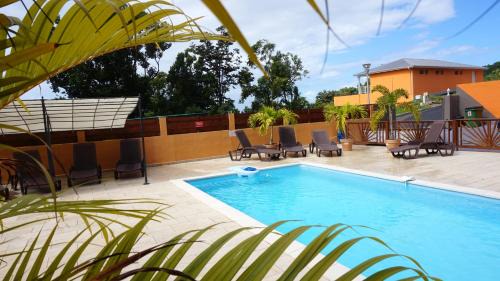 Cafeiere Apartment | Appartement romantique à Deshaies - 46 m² - spa et piscine