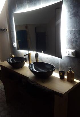 Sedan Apartment | Appartement spacieux et atypique