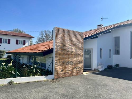 Cambo-les-Bains Apartment | Appartement T2 Bis avec jardin privé et tout confort à Cambo-les-Bains - FR-1-495-21