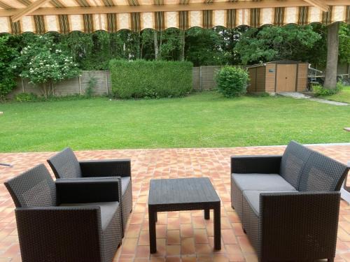 Givet Apartment | Appartement T3 dans pavillon avec terrasse et jardin