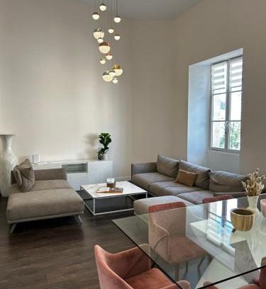 Bordeaux City Centre Apartment | Appartement ultra central Bordeaux Gambetta