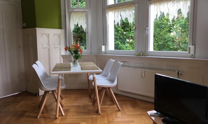 Jena-West Apartment | Appartment im Villenviertel