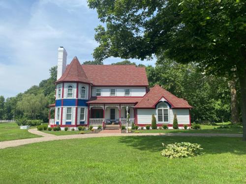 Gentry Bed & Breakfast | Apple Crest Inn
