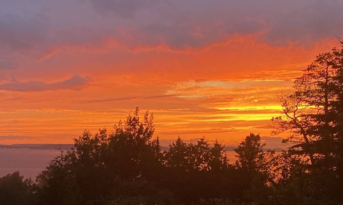Mackinac Island Condo | Applewood 102 Beautiful Sunset Views Studio Condo with Full Kitchen!