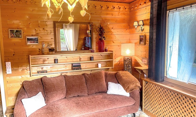 La Clusaz Apartment | Appt COZY on the ground floor Chalet - 2min walk to the piste, 7 from town