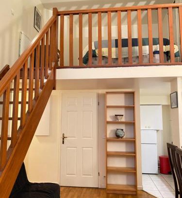 Faubourg de l'Arche Apartment | Appt duplex élégant à La Défense Paris - Métro Ligne1/RER A