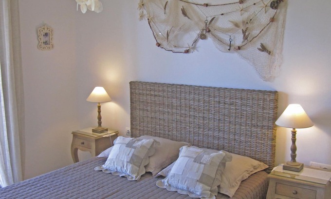 Llanca Apartment | Appt rez-de-jardin dans residence avec piscine