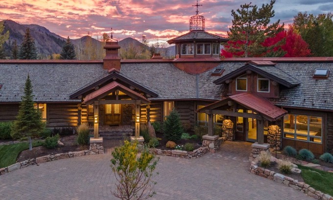 Hailey House | Après Lodge - Ultimate Gathering Place for Family & Friends