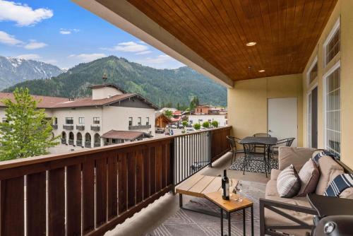 Leavenworth House | Apres Ski Chalet - Meredith Lodging