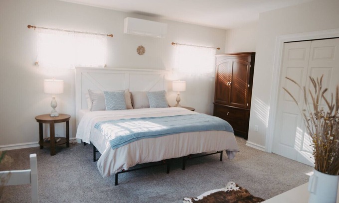 Heart of Missoula Apartment | Apt. #2 · Goldsmith's River Front Inn- Rattlesnake Apartment