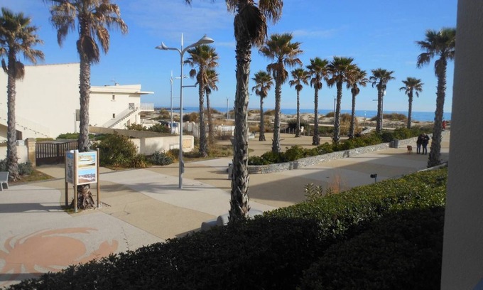 Marseillan Plage Apartment | APT 2 ROOMS 52m2 with LOGGIA 7m² REF 4023