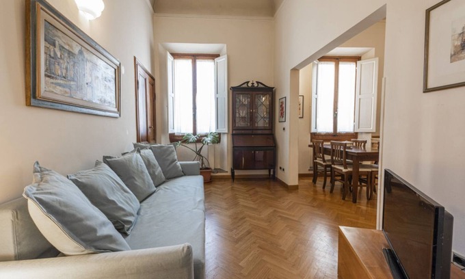 Santa Maria Novella Apartment | Apt Casa Lisa by MMega