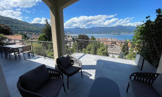 Stresa Apartment | Apt in Stresa, superb view of Lake Maggiore, balcony, WiFi, A/C, garage & garden