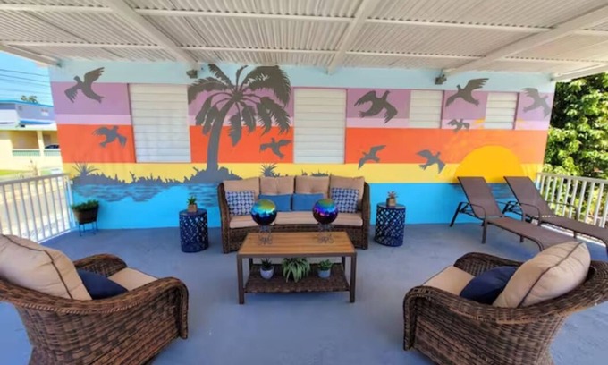 Coto Apartment | Apt w/Pool deck & Games, 5 mins from the Beach OU