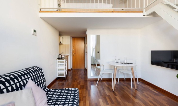 Magenta Apartment | APT with balcony on 2 levels Milano-C.so Magenta!