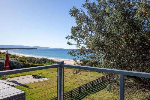 Culburra Beach House | Aqua Beachfront - Pet Friendly - 2 Mins Walk to Beach