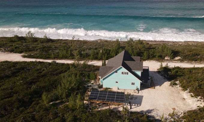 Rainbow Bay House | Aqua Bond - beautiful direct ocean view home in Rainbow Bay