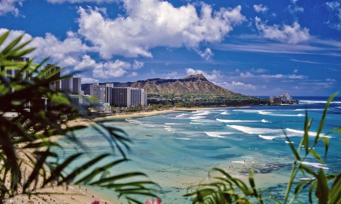 Waikiki Condo | Aqua Palms 306 Condo by RedAwning