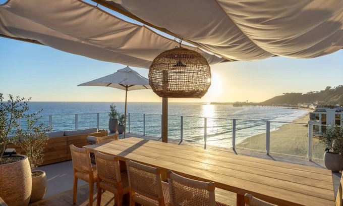 Eastern Malibu Apartment | Aqualina by Stay Awhile Villas