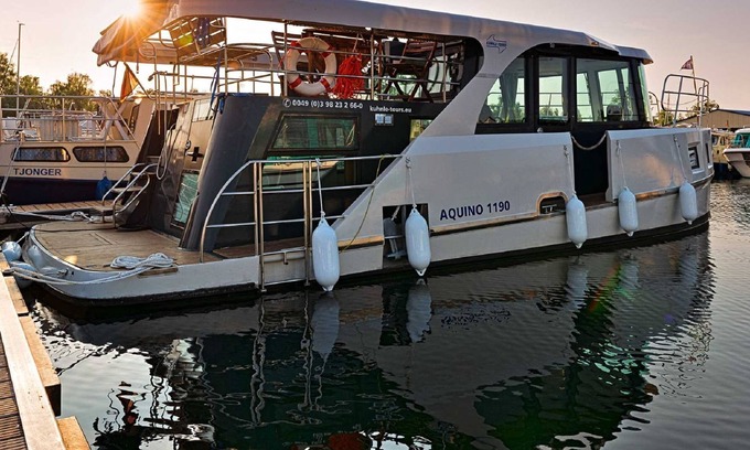Zeuthen Boat Rental | Aquino 1190 - license-free houseboat - KUHNLE-TOURS Zeuthen