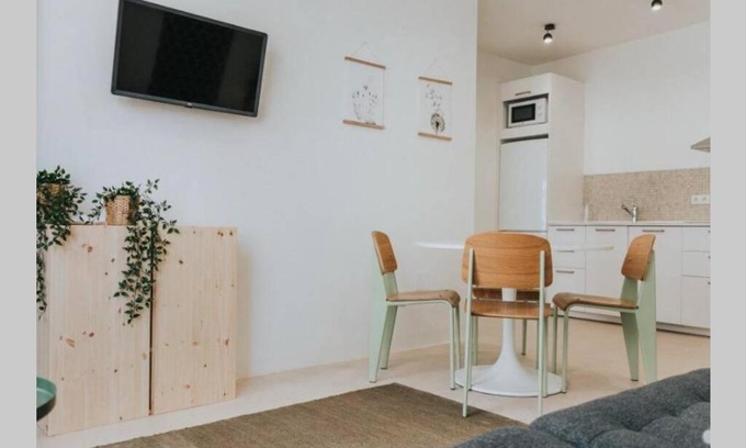 Poligono Alameda Apartment | Ar@ngo House Center