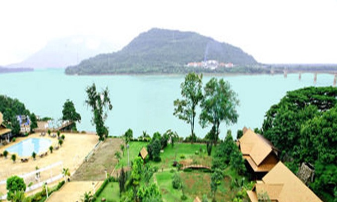 Pakse Hotel | Arawan Riverside Hotel