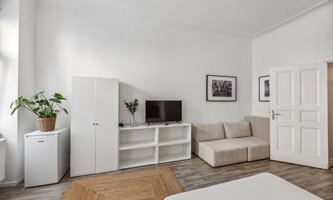 Gleimviertel Apartment | Arbio I 1A Family room near Eberswalder Straße