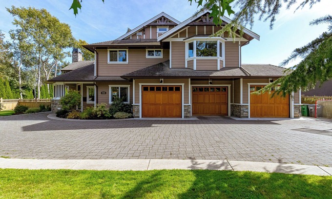 Queenswood House | Arbutus Haven