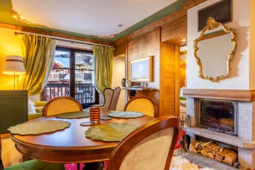Arc-1950 Apartment | ARC 1950 Ovis D'Or, view Mont Blanc
