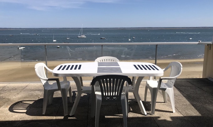 Arcachon Apartment | ARCACHON Eyrac Front de mer Apartment 65 M2 with large private terrace