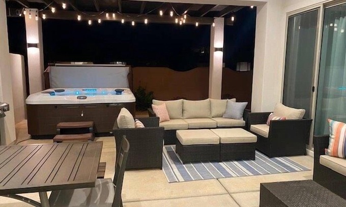 Santa Clara House | Arcadia 43 | Private Hot Tub * Hammock * Resort Pool * Sleeps 22 * BBQ