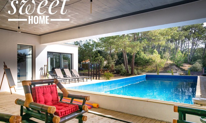 La Tranche-sur-Mer House | architect house with heated pool, 250m from the beach, facing the forest