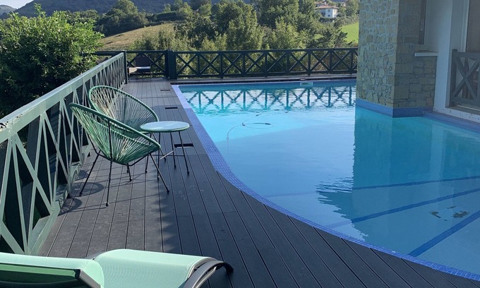 Urrugne Villa | Architect's house with swimming pool 10 minutes from St Jean de Luz