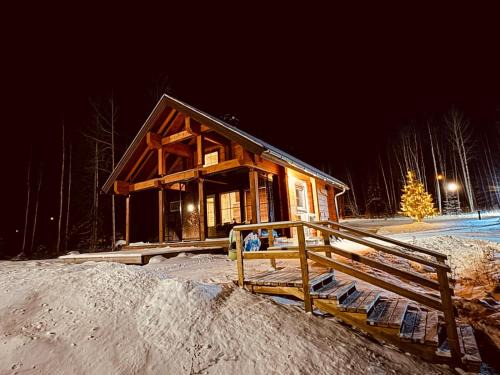 Rovaniemi Ski Chalet | Arctic log house Hirvas