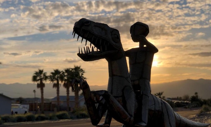 Bullhead City House | Area 51 Annex - Alien Lake Escape