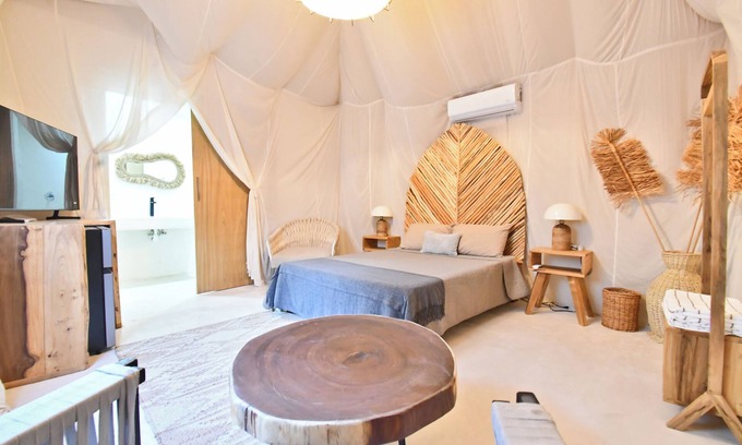 El Cuyo Hotel | Arena y Mar Seaside Glamping Adults Only