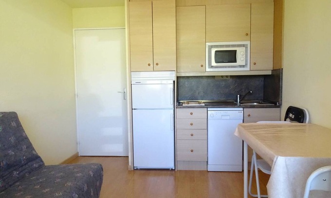 Arette Apartment | Arette: 4-person apt. at the slope base with balcony, parking, elevator