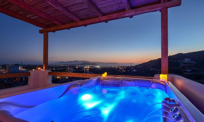 Naxos Town Apartment | Ariadne - Naxos Pantheon Luxury Apartments with outdoor jacuzzi