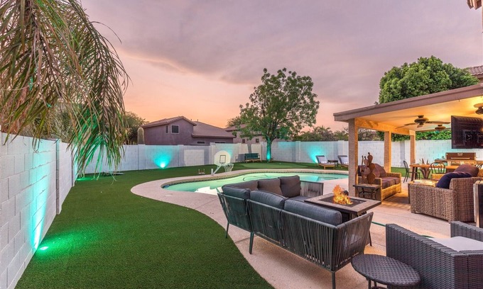 Tatum Ridge Parcels House | Arizona Paradise 4 Bed | Heated Pool Putting Green