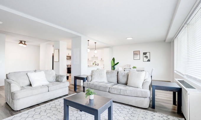 Crystal City Apartment | Arlington 2BR New Spacious Corporate Apartment