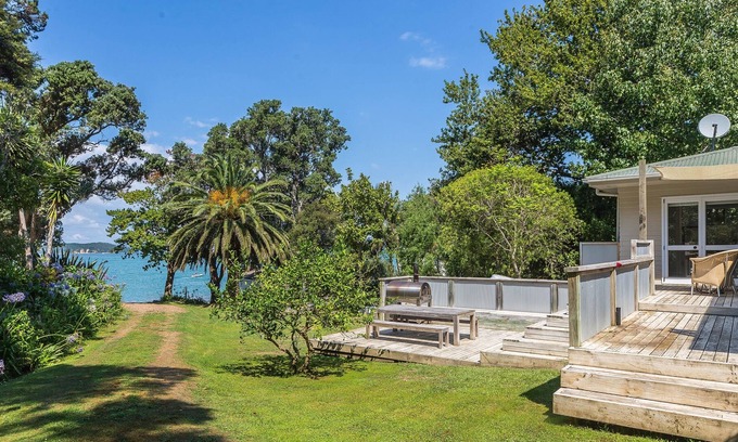 Waiheke Island House | Arran Bay paradise by the sea