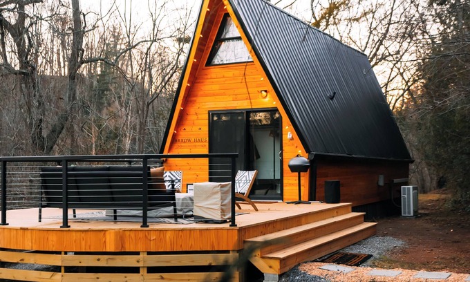 Fairview Cabin | Arrow Haus with Hot Tub
