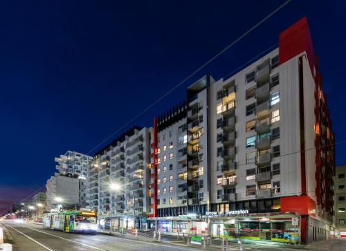 Carlton South Apartment | Arrow on Swanston