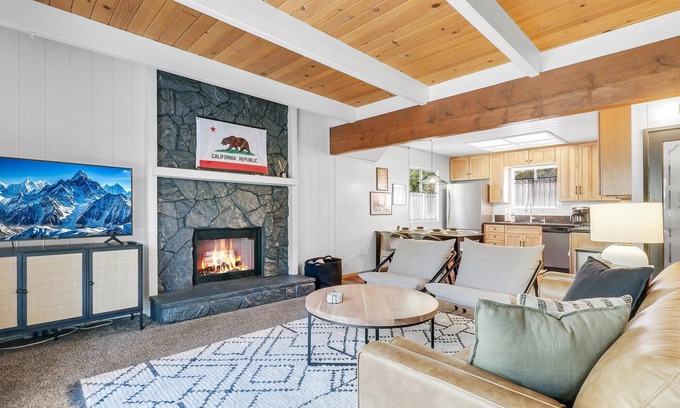 Arrowbear Lake House | Arrowbear retreat - EV Charging, Generator, Arcade