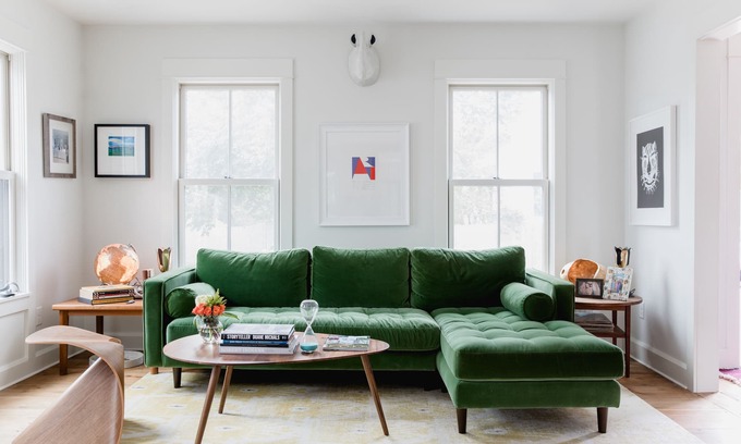 East End House | Art Filled East End Home a short walk to waterfront, restaurants and shops