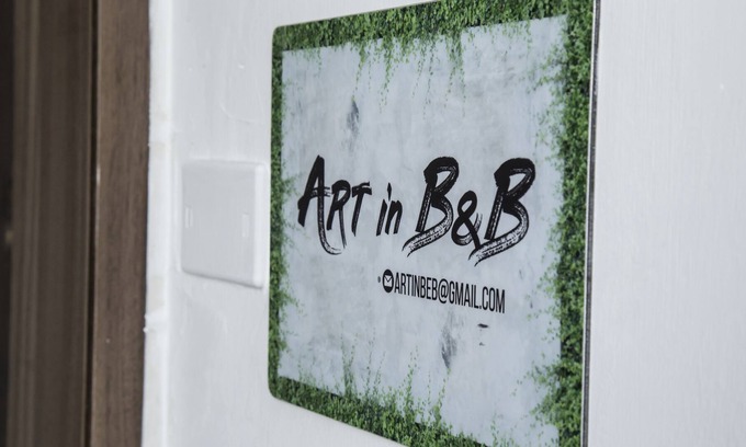 Historical Downtown Salerno Bed & Breakfast | Art in B & B Pollock