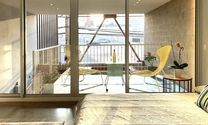 Center City Apartment | Art Tower suite with private patio