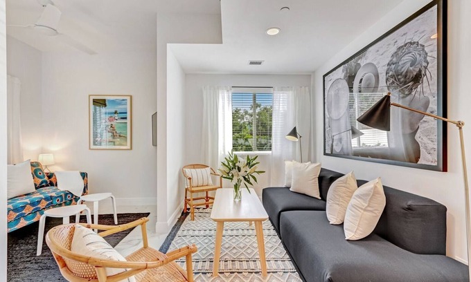 Wynwood Art District Apartment | ArTease Wynwood Collection: Sleeps 16 & Free Parking