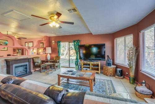 Cottonwood-Verde Village House | Artfully Decorated Cottonwood Home Pets Welcome!