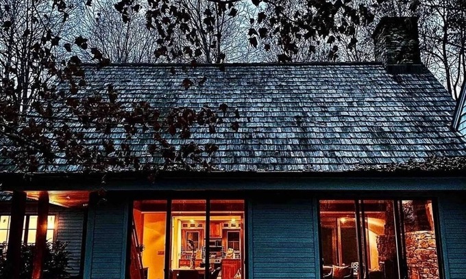 Afton House | Artisan's Lodge: Romantic, Private, Central to 151